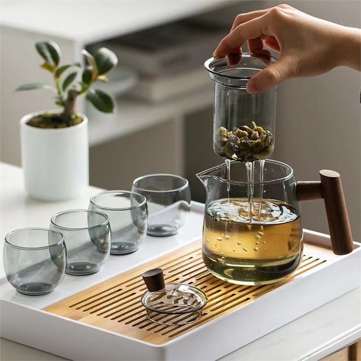 Solid Wood Handle Glass Teapot Set